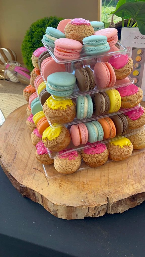 PYRAMIDE MACARONS ET CHOUX 1