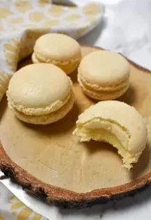 Macaron au Yuzu